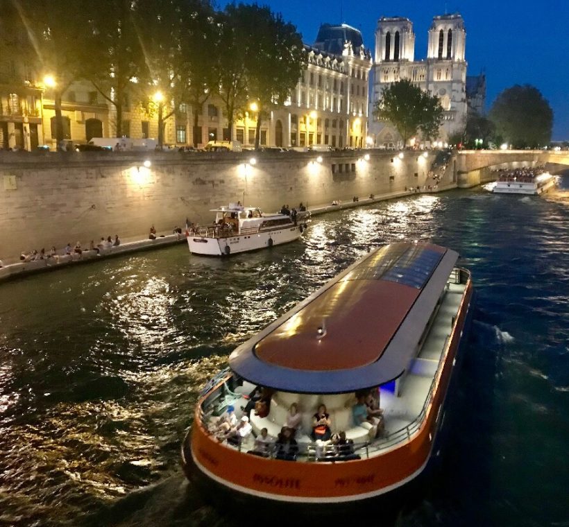 Croisière de nuit sur la Seine à Paris – Night Cruise on the River Seine in Paris